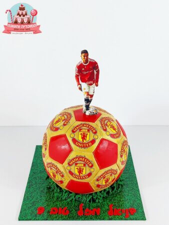 עוגת יום הולדת בצורת כדורגל מנצ'סטר יונייטד