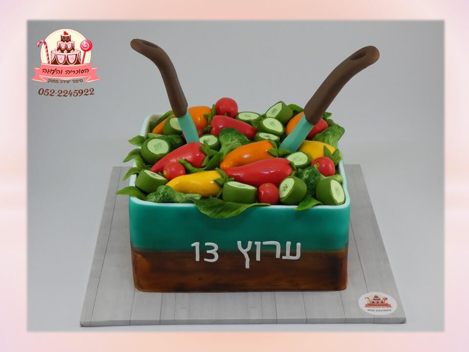 עוגת יום הולדת למבוגרים: עוגת קערת סלט מרובעת